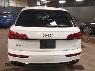 2024 Audi Q5 S line Premium z VIN WA1GAAFY8R2116024, wystawiony jako IAAI lot #41628404 z przebiegiem 4966 mil mil oraz . Historia ofert i sprzedaży dostępna na DreamBid. Obrazek 15.