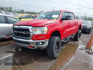 2019 Ram 1500 Big Horn с VIN 1C6SRFFT1KN650004, выставлен на аукционе IAAI как лот 42119833 с пробегом 84 399 миль миль и . История ставок и продаж доступна на DreamBid. Изображение 17.