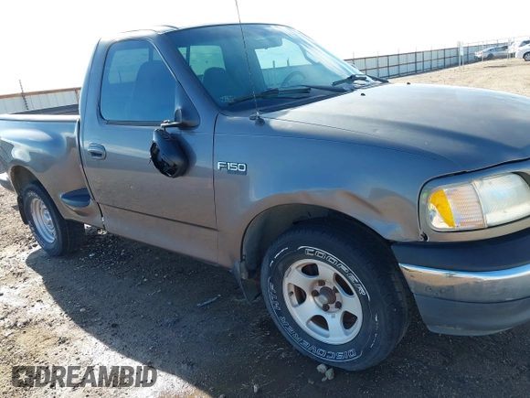 2002 Ford F-150 XL z VIN 1FTRF07272KB83272, wystawiony jako IAAI lot #41266432 z przebiegiem Nie podano mil oraz . Historia ofert i sprzedaży dostępna na DreamBid. Obrazek 6.