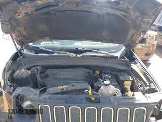 2017 Jeep Renegade Altitude z VIN ZACCJABB6HPE57612, wystawiony jako IAAI lot #41980363 z przebiegiem 139 529 mil mil oraz . Historia ofert i sprzedaży dostępna na DreamBid. Obrazek 10.