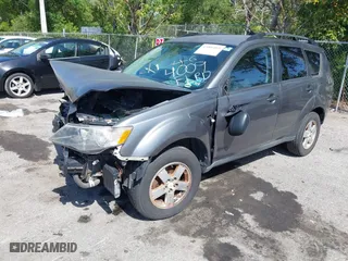 2007 Mitsubishi Outlander LS with VIN JA4MT31XX7U004009, listed as a IAAI auction lot 42006069 with 222,768 mi miles. Bid and sale history available at carsss.com. Image 2.