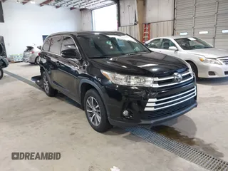 2017 Toyota Highlander XLE with VIN 5TDJZRFH6HS444309, listed as a IAAI auction lot 42640086 with 54,179 mi miles and . Bid and sale history available at DreamBid. Image 1.