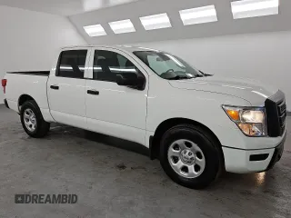 2022 Nissan Titan SV with VIN 1N6AA1EE5NN101277, listed as a Copart auction lot 88662965 with 39,179 mi miles and Clean title. Bid and sale history available at DreamBid. Image 4.