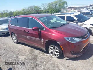 2020 Chrysler Pacifica Touring with VIN 2C4RC1FG5LR104163, listed as a IAAI auction lot 42018070 with 188,386 mi miles and . Bid and sale history available at DreamBid. Image 1.