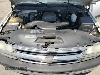 2005 Chevrolet Suburban LS with VIN 3GNEC16Z25G104721, listed as a Copart auction lot 55809235 with 236,590 mi miles and Salvage title. Bid and sale history available at DreamBid. Image 12.