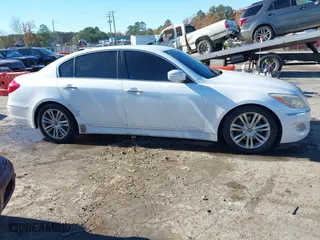 2014 Hyundai Genesis 3.8L with VIN KMHGC4DD7EU259381, listed as a IAAI auction lot 40799986 with 116,850 mi miles. Bid and sale history available at carsss.com. Image 13.