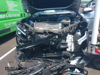 2025 Volkswagen Atlas SE z VIN 1V2WR2CA4SC509329, wystawiony jako IAAI lot #42122879 z przebiegiem Nie podano mil oraz . Historia ofert i sprzedaży dostępna na DreamBid. Obrazek 6.