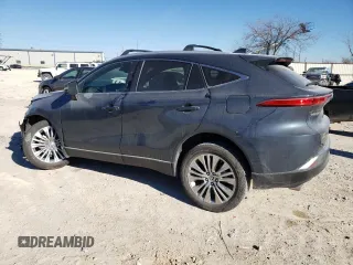2022 Toyota Venza LE with VIN JTEAAAAH8NJ112490, listed as a Copart auction lot 82372823 with 24,040 mi miles. Bid and sale history available at carsss.com. Image 2.