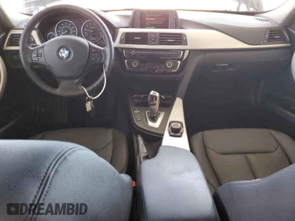 2018 BMW 3 Series 320i with VIN WBA8A9C59JAH13373, listed as a Copart auction lot 52910505 with 55,016 mi miles and Salvage Title. Bid and sale history available at carsss.com. Image 8.
