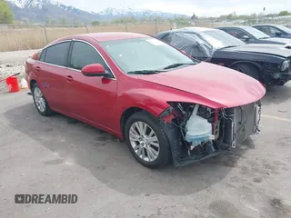 2009 Mazda 6 i Touring with VIN 1YVHP82A295M25149, listed as a IAAI auction lot 42057831 with 176,279 mi miles. Bid and sale history available at carsss.com. Image 1.