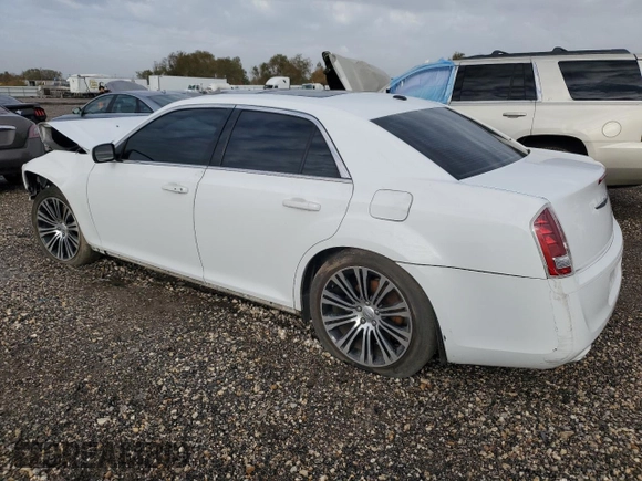 2013 Chrysler 300 with VIN 2C3CCABT0DH691022, listed as a Copart auction lot 84861724 with 124,518 mi miles and Salvage Title. Bid and sale history available at carsss.com. Image 2.