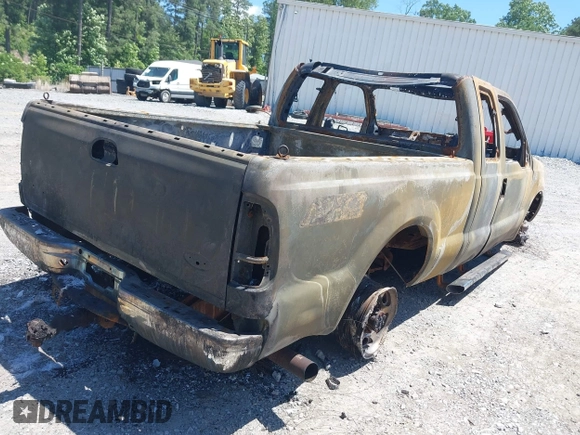 2004 Ford F-250 XL with VIN 1FTNX21P84EA99085, listed as a IAAI auction lot 42283838 with Not provided miles and . Bid and sale history available at DreamBid. Image 4.