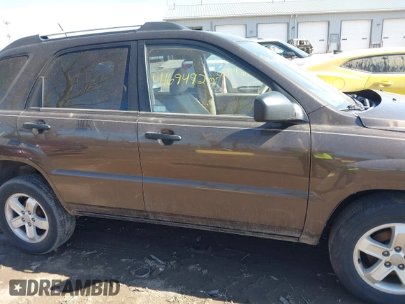 2010 Kia Sportage LX with VIN KNDKGCA32A7697677, listed as a IAAI auction lot 41694920 with 158,212 mi miles and . Bid and sale history available at carsss.com. Image 13.
