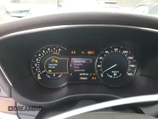 2017 Lincoln MKC Select with VIN 5LMTJ2DH4HUL46054, listed as a Copart auction lot 44584145 with 68,796 mi miles and Non repairable. Bid and sale history available at DreamBid. Image 9.