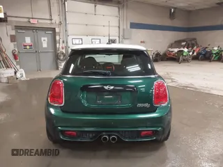 2015 MINI Hardtop S z VIN WMWXP7C57F2A39384, wystawiony jako IAAI lot #41733215 z przebiegiem 60 750 mil mil oraz . Historia ofert i sprzedaży dostępna na DreamBid. Obrazek 17.