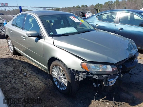 2007 Volvo S80 I6 with VIN YV1AS982371045182, listed as a IAAI auction lot 41662764 with 149,071 mi miles. Bid and sale history available at carsss.com. Image 1.