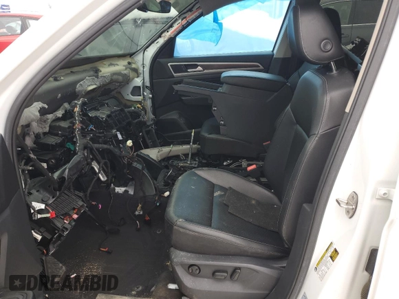 2019 Volkswagen Atlas SE z VIN 1V2UR2CA5KC530987, wystawiony jako Copart lot #45872945 z przebiegiem Nie podano mil oraz Szkoda całkowita • Salvage title. Historia ofert i sprzedaży dostępna na DreamBid. Obrazek 7.