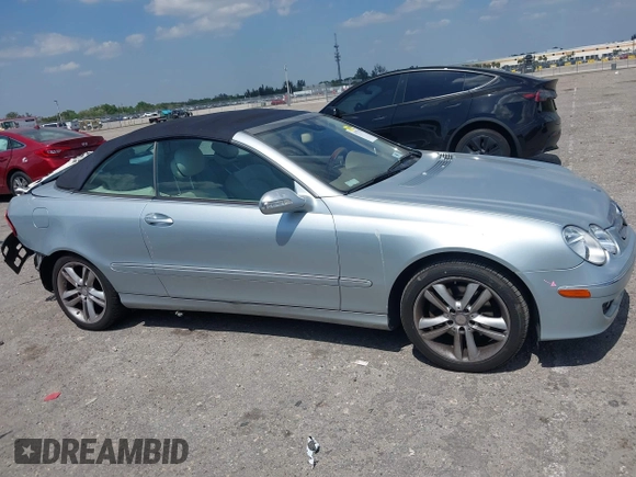 2008 Mercedes-Benz CLK 350 с VIN WDBTK56F28T088641, выставлен на аукционе IAAI как лот 41797102 с пробегом 136 971 миль миль и . История ставок и продаж доступна на DreamBid. Изображение 14.