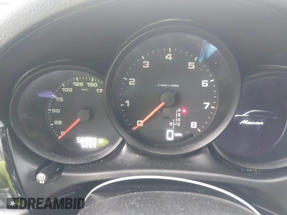 2018 Porsche Macan with VIN WP1AA2A56JLB18768, listed as a IAAI auction lot 41653261 with 56,993 mi miles. Bid and sale history available at carsss.com. Image 7.