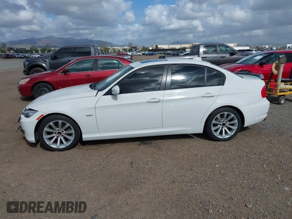 2011 BMW 3 Series 328i with VIN WBAPH5G53BNM80849, listed as a IAAI auction lot 41942772 with 84,876 mi miles. Bid and sale history available at carsss.com. Image 14.