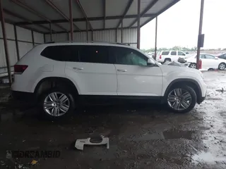 2019 Volkswagen Atlas SE with VIN 1V2WR2CA8KC526036, listed as a IAAI auction lot 42200589 with 118,590 mi miles and . Bid and sale history available at DreamBid. Image 14.