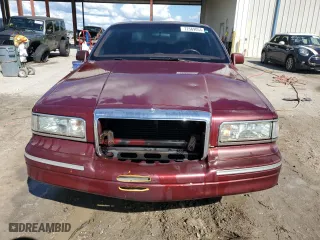 1996 Lincoln Town Car Signature with VIN 1LNLM82W3TY725921, listed as a Copart auction lot 72569054 with 109,073 mi miles and Salvage Title. Bid and sale history available at carsss.com. Image 5.