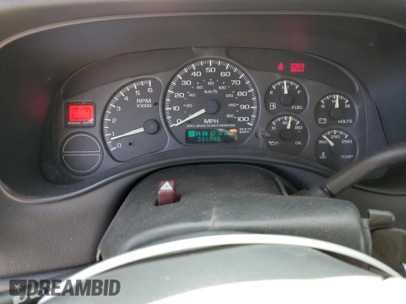 2000 Chevrolet Silverado 1500 LS with VIN 2GCEC19V0Y1122598, listed as a Copart auction lot 53875795 with 86,066 mi miles and Salvage Title. Bid and sale history available at DreamBid. Image 9.