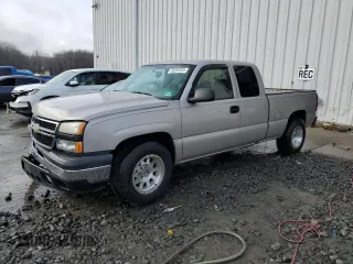 2006 Chevrolet Silverado 1500 Work Truck with VIN 1GCEC19X06Z285743, listed as a Copart auction lot 85202824 with 189,657 mi miles and Salvage Title. Bid and sale history available at carsss.com. Image 1.
