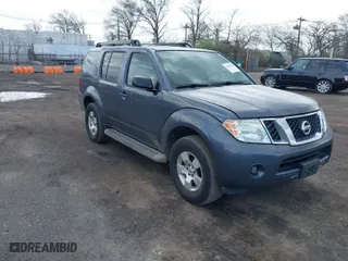 2012 Nissan Pathfinder S with VIN 5N1AR1NB4CC605471, listed as a IAAI auction lot 42034358 with 201,180 mi miles. Bid and sale history available at carsss.com. Image 1.