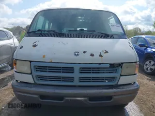 1994 Dodge Cargo z VIN 2B7HB21Y8RK541211, wystawiony jako IAAI lot #42172009 z przebiegiem 207 721 mil mil oraz . Historia ofert i sprzedaży dostępna na DreamBid. Obrazek 12.
