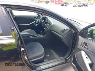 2015 Kia Optima LX z VIN KNAGM4A77F5651513, wystawiony jako IAAI lot #42385705 z przebiegiem 144 111 mil mil oraz . Historia ofert i sprzedaży dostępna na DreamBid. Obrazek 5.