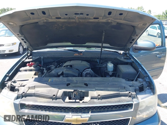 2010 Chevrolet Tahoe LT with VIN 1GNMCBE3XAR247988, listed as a IAAI auction lot 42600299 with 236,722 mi miles and . Bid and sale history available at DreamBid. Image 10.