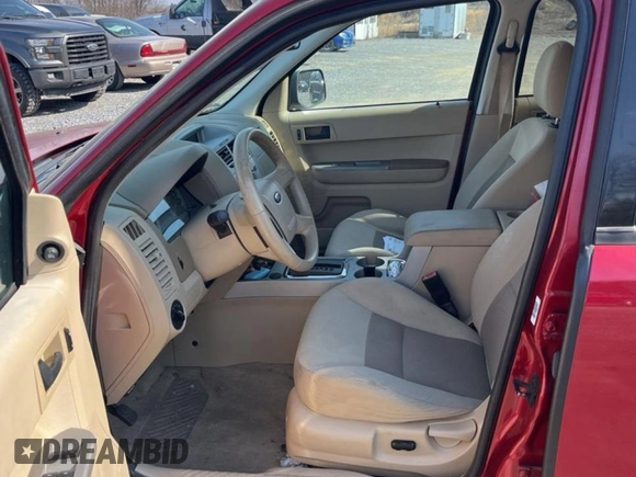 2008 Ford Escape XLT with VIN 1FMCU931X8KD40679, listed as a Copart auction lot 58637585 with 135,391 mi miles and Clean title. Bid and sale history available at DreamBid. Image 9.