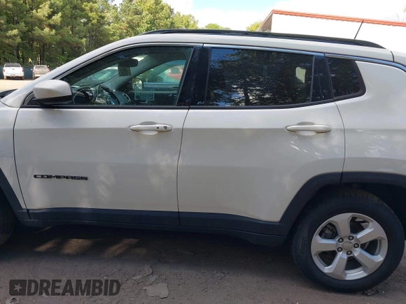 2020 Jeep Compass Latitude z VIN 3C4NJDBB9LT150382, wystawiony jako IAAI lot #40566479 z przebiegiem 64 336 mil mil oraz . Historia ofert i sprzedaży dostępna na DreamBid. Obrazek 14.