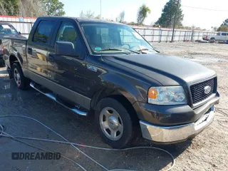 2005 Ford F-150 XLT with VIN 1FTPW12595FB52472, listed as a IAAI auction lot 41138407 with 86,114 mi miles. Bid and sale history available at carsss.com. Image 1.