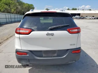 2016 Jeep Cherokee Latitude z VIN 1C4PJLCB2GW377947, wystawiony jako Copart lot #59887995 z przebiegiem 189 328 mil mil oraz Czysty tytuł • Clean title. Historia ofert i sprzedaży dostępna na DreamBid. Obrazek 6.
