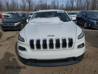 2016 Jeep Cherokee Latitude with VIN 1C4PJMCB5GW270008, listed as a Copart auction lot 43928675 with 157,704 mi miles and Salvage Title. Bid and sale history available at carsss.com. Image 5.