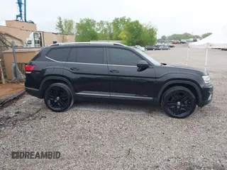 2019 Volkswagen Atlas SEL с VIN 1V2ER2CA2KC592691, выставлен на аукционе IAAI как лот 42011478 с пробегом 57 628 миль миль и . История ставок и продаж доступна на DreamBid. Изображение 13.