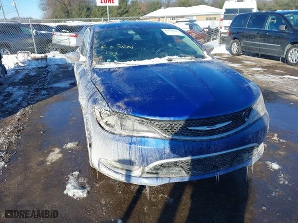 2015 Chrysler 200 C with VIN 1C3CCCEG4FN512775, listed as a IAAI auction lot 41319467 with 182,068 mi miles. Bid and sale history available at carsss.com. Image 1.