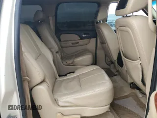 2008 Chevrolet Suburban LTZ с VIN 1GNFC16068R207781, выставлен на аукционе Copart как лот 86651134 с пробегом 121 112 миль миль и Чистый • Clean title. История ставок и продаж доступна на DreamBid. Изображение 11.