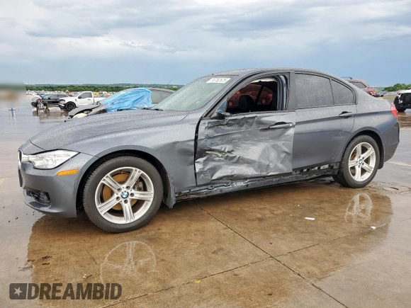 2013 BMW 3 Series 328i z VIN WBA3A5G53DNP19533, wystawiony jako Copart lot #55752525 z przebiegiem 92 472 mil mil oraz Szkoda całkowita • Salvage title. Historia ofert i sprzedaży dostępna na DreamBid. Obrazek 1.