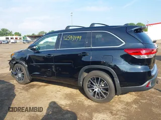 2018 Toyota Highlander SE with VIN 5TDJZRFH7JS868717, listed as a IAAI auction lot 42593499 with 83,533 mi miles and . Bid and sale history available at DreamBid. Image 14.