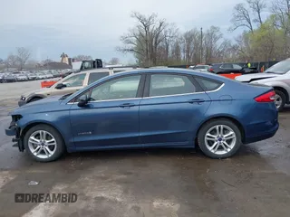 2018 Ford Fusion SE with VIN 3FA6P0LU8JR204122, listed as a IAAI auction lot 41868262 with 95,269 mi miles and . Bid and sale history available at DreamBid. Image 15.