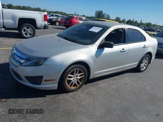 2011 Ford Fusion S with VIN 3FAHP0GA1BR316318, listed as a IAAI auction lot 41824086 with 122,229 mi miles. Bid and sale history available at carsss.com. Image 2.