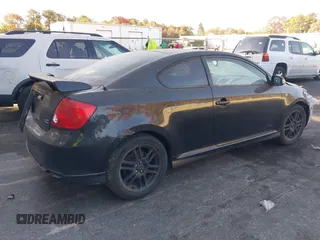 2005 Scion tC z VIN JTKDE177850038720, wystawiony jako IAAI lot #40710952 z przebiegiem 222 386 mil mil oraz . Historia ofert i sprzedaży dostępna na DreamBid. Obrazek 4.