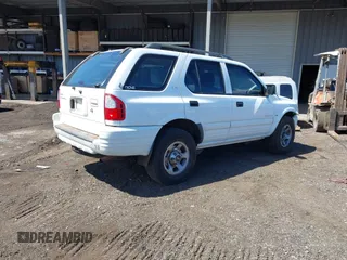 2000 Isuzu Rodeo S with VIN 4S2CK58W6Y4355597, listed as a IAAI auction lot 41775764 with 122,776 mi miles. Bid and sale history available at carsss.com. Image 4.