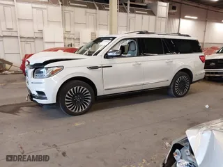 2021 Lincoln Navigator L Black Label with VIN 5LMJJ3TT3MEL15532, listed as a IAAI auction lot 41330001 with 62,325 mi miles. Bid and sale history available at carsss.com. Image 17.