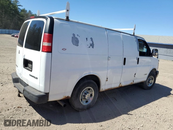 2006 Chevrolet Express Cargo Van with VIN 1GCGG25V561211868, listed as a Copart auction lot 69066834 with Not Provided miles and Non Repairable. Bid and sale history available at carsss.com. Image 3.