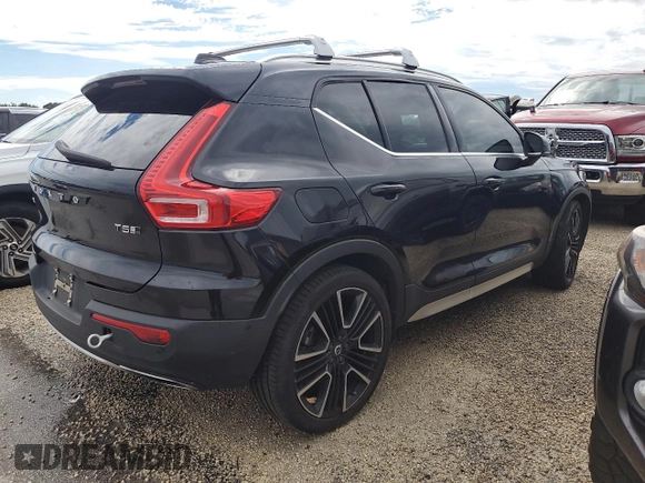 2020 Volvo XC40 Inscription z VIN YV4162UL7L2186709, wystawiony jako Copart lot #74259414 z przebiegiem Nie podano mil oraz Nie do naprawy • Non repairable. Historia ofert i sprzedaży dostępna na DreamBid. Obrazek 3.