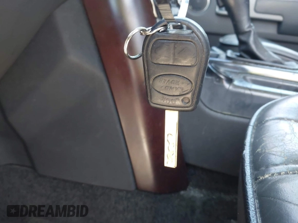 2006 Land Rover Range Rover HSE с VIN SALMF15466A238724, выставлен на аукционе IAAI как лот 42561519 с пробегом 265 944 миль миль и . История ставок и продаж доступна на DreamBid. Изображение 11.